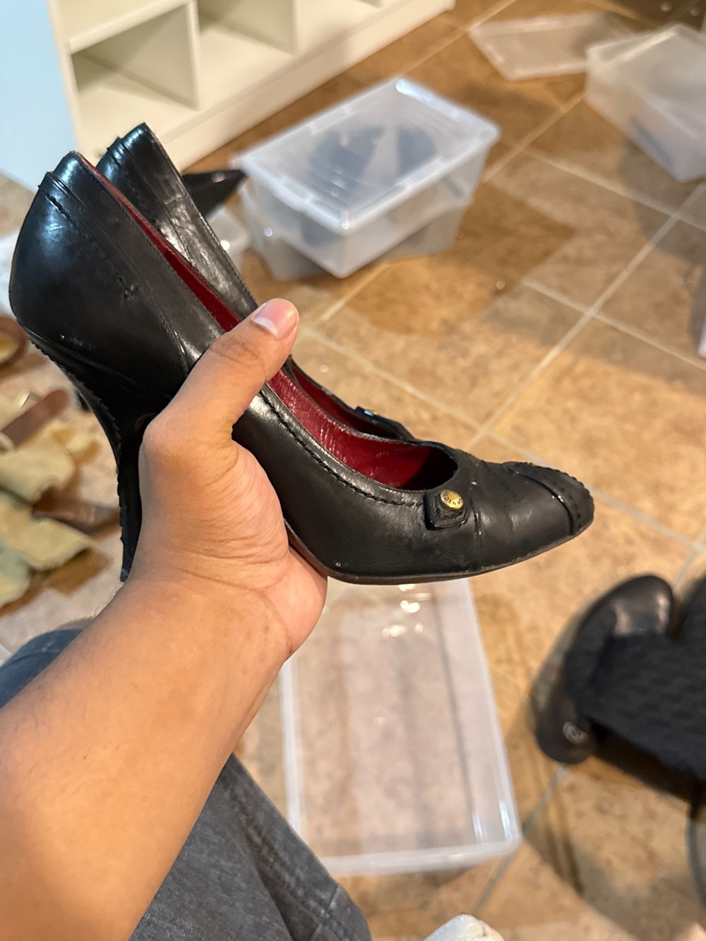 Louis Vuitton Black Pointed Toe Pump with Red Interior